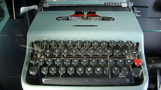 <i>NY Times</i> Writer Remembers Elizabeth Edwards for Her "Generous Hips"
